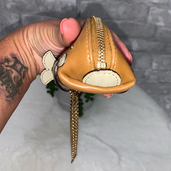 GUCCI Whale Coin Case Zoo Series Faux wristlet inc - Picture 4 of 16